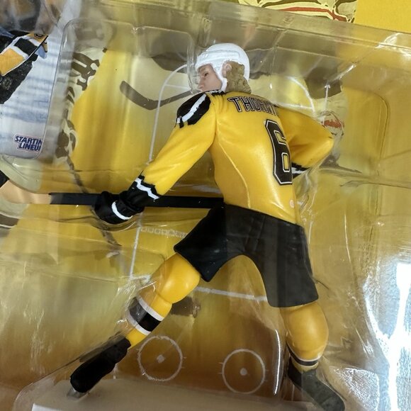 Joe Thornton Starting Lineup 1998 Kenner Action Figure.  Boston Bruins. - Picture 3 of 4